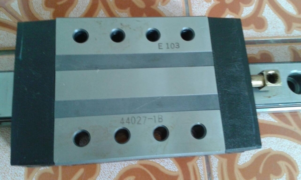 ขายชุดลูกกลิ้งรางสไลด์ 35 มม ยาว 93 ซม สภาพใหม่ มาก ๆ