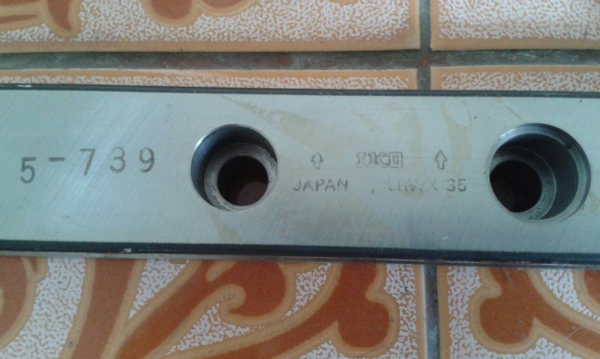 ขายชุดลูกกลิ้งรางสไลด์ 35 มม ยาว 93 ซม สภาพใหม่ มาก ๆ