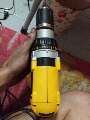 ขายสว่านไร้สาย Dewalt XRP 12v สำหรับงานหนัก พร้อมแบต ที่ชาร์จ(ดัดแปลงเอง) พร้อมกล่องใส่+ไฟฉาย 3200 บ.