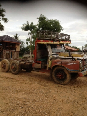 ISUZU-หัวยาว-เพลาเดียว-เครื่อง6BF-เพาว์เวอร์.ทิ๊ปฟี่ครื่งท่อน.ครัชซีมีตำหนิ.ทะเบียนพร้อม.ขายตามสภาพครับราคา.195.000.บ