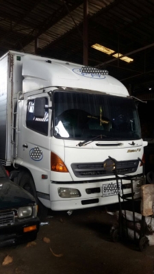 695,000-HINO-FGเมกก้า.ปี47.ตู้3บาน7.20เมตรมือ1ออกห้างครัชซีสวยมาก.ใช้น้อย.ก๊าซNGV\%.สภาพสวยพร้อมใช้-