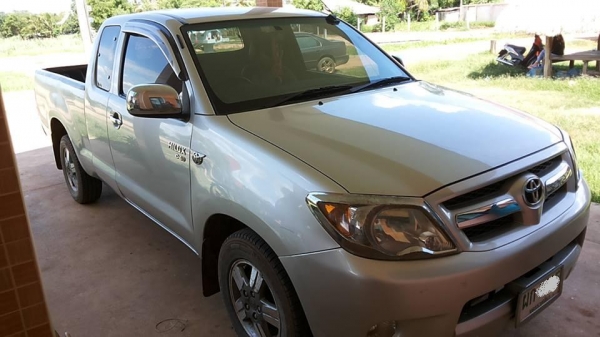 ***ขายแล้วครับขอบคุณ Truck2hand ขายกระบะแค็ปบ้านๆ TOYOTA HILUX VIGO 2.5E EXTRACAB ปี48/05 เครื่องเดิมเกียร์เดิม เครื่องแน่น แห้งดี แรงดี เกียร์ไม่มีหอน ช่วงล่างหนึบดี คัสซีสวยเดิม ไม่ผุ ไม่ดาม กระบะดีมีพื้นปูกระบะ หน้า-หลังเดิมๆ ไม่เคยชนหนัก ภายในคอนโซลเต
