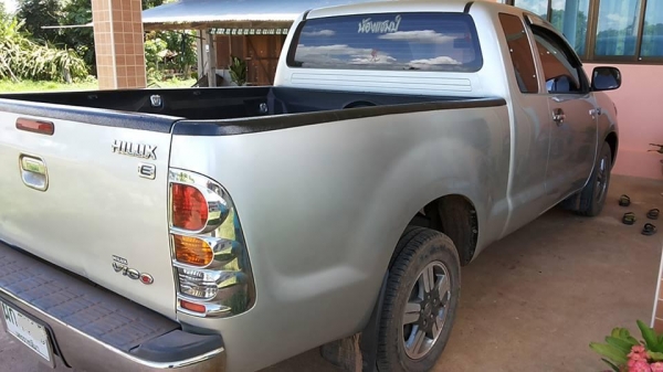 ***ขายแล้วครับขอบคุณ Truck2hand ขายกระบะแค็ปบ้านๆ TOYOTA HILUX VIGO 2.5E EXTRACAB ปี48/05 เครื่องเดิมเกียร์เดิม เครื่องแน่น แห้งดี แรงดี เกียร์ไม่มีหอน ช่วงล่างหนึบดี คัสซีสวยเดิม ไม่ผุ ไม่ดาม กระบะดีมีพื้นปูกระบะ หน้า-หลังเดิมๆ ไม่เคยชนหนัก ภายในคอนโซลเต