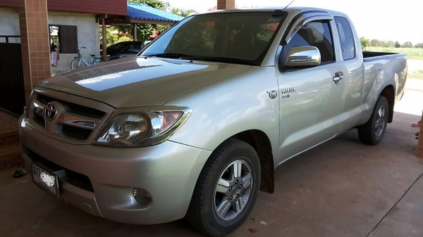 ***ขายแล้วครับขอบคุณ Truck2hand ขายกระบะแค็ปบ้านๆ TOYOTA HILUX VIGO 2.5E EXTRACAB ปี48/05 เครื่องเดิมเกียร์เดิม เครื่องแน่น แห้งดี แรงดี เกียร์ไม่มีหอน ช่วงล่างหนึบดี คัสซีสวยเดิม ไม่ผุ ไม่ดาม กระบะดีมีพื้นปูกระบะ หน้า-หลังเดิมๆ ไม่เคยชนหนัก ภายในคอนโซลเต