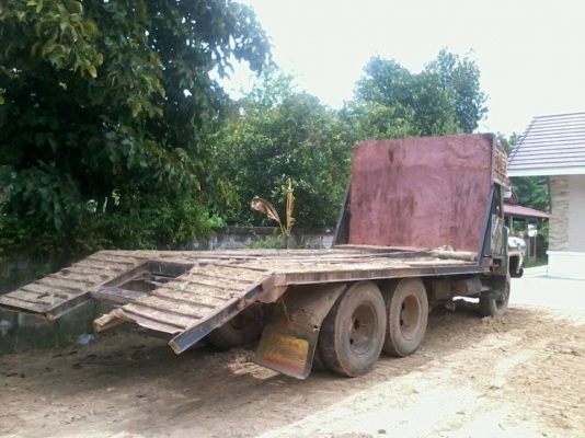 **225,000 บ.ต่อรอง**<<ถูกๆจัดให้ ร่วมสู้ด้วยกัน พี่น้องครับ !!>>ขาย10ล้อเพลาเดียวท้ายลาดขึ้นแบคโฮ100/120 ISUZU TX วางเครื่อง6BD1-165HP(ไม่มีใบคุม) เครื่องแห้งแน่นดี สตาร์ทติดง่าย อึด ทน เกียร์ดีไม่หลุด ช่วงล่างเพลาเดียวเดิม คัสซีดีไม่ปะไม่ดาม