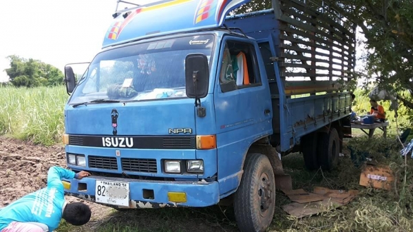 **360,000 บ.ต่อรอง**ขาย6ล้อราคาเบาๆ ISUZU NPR59LU5 ห้างแท้ปี34 วางเครื่อง4BE1-110HPฝาดำ (ลงเล่ม)เครื่องดีแน่นดี แรง เกียร์สั้น เข้าง่ายไม่หลุด ช่วงล่างใหญ่ Fหน้า-หลัง คัสซีดี เดิม ไม่ปะไม่ดาม ไม่บวม มีสนิม ตามซับบน เป็นจุดๆ แหนบเสริมแล้ว กระบะพื้นไม้คอกไม **360,000 บ.ต่อรอง**ขาย6ล้อราคาเบาๆ ISUZU NPR59LU5 ห้างแท้ปี34 วางเครื่อง4BE1-110HPฝาดำ (ลงเล่ม)เครื่องดีแน่นดี แรง เกียร์สั้น เข้าง่ายไม่หลุด ช่วงล่างใหญ่ Fหน้า-หลัง คัสซีดี เดิม ไม่ปะไม่ดาม ไม่บวม มีสนิม ตามซับบน เป็นจุดๆ แหนบเสริมแล้ว กระบะพื้นไม้คอกไม