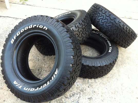 ขายยาง BF Goodrich All-terrain ขนาด 265 70 r16 ปี11 สวยๆ