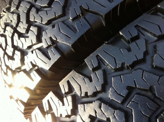 ขายยาง BF Goodrich All-terrain ขนาด 265 70 r16 ปี11 สวยๆ