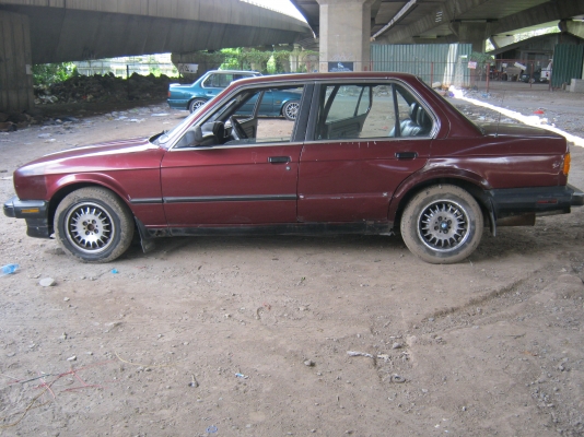 bmw E30 เครื่องtoyota4sเกียร์ออโตบางเดิมใช้แก๊สLPG30000