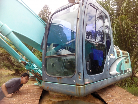 ขายรถแบคโฮ KOBELCO  sk200-8 YN-11 รถสวยพร้อมใช้(9,xxx)ชั่วโมง