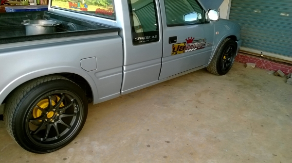 ขายล้อ CE28 พร้อมยาง ขอบ 18 หน้า 9.5 หลัง 10.5 สวยๆคับ