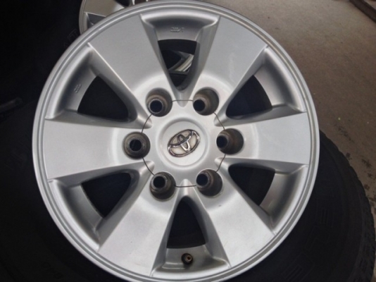 ล้อ แม็ก toyota pre runner โตโยต้า พรีรันเนอร์ขอบ 15