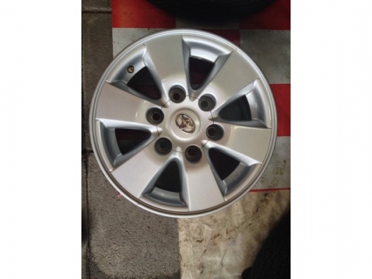 ล้อ แม็ก toyota pre runner โตโยต้า พรีรันเนอร์ขอบ 15