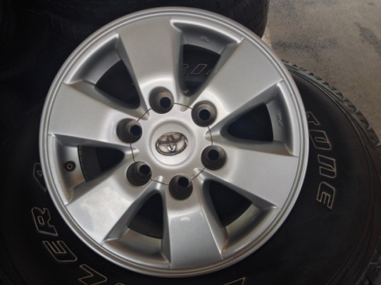 ล้อ แม็ก toyota pre runner โตโยต้า พรีรันเนอร์ขอบ 15