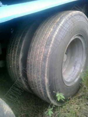 หางพ่วงเทเลอร์12ล้อ 3เพลา ของบริษัทสามมิตร ปี52