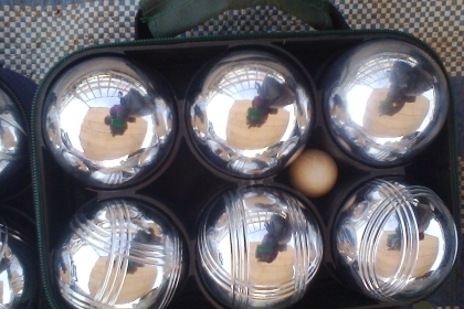 ชุดเปตองพร้อมแก่นพร้อมใช้สภาพสวยๆครับ มี 6  ลูกครับพร้อมแก่นพร้อมสาย  และกระเป๋าครับราคานี้คุ้มมากครับ