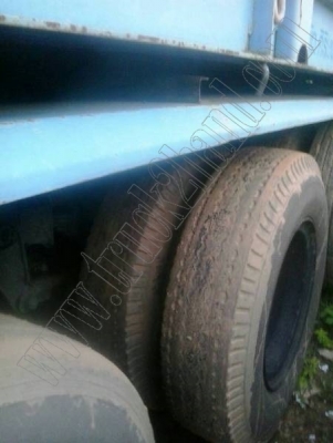 หางพ่วงเทเลอร์12ล้อ 3เพลา ของบริษัทสามมิตร ปี52