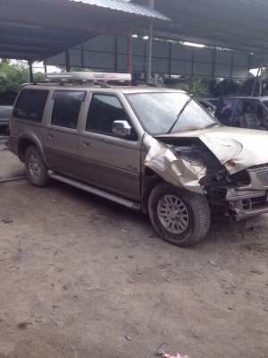 เเอดเเวนเจอร์เครื่อง3000 เกียร์ออโต้ ปี02 สภาพเป็นน้อยมากๆหรือรื้ออะไหลขายทุกชิ้น เเอดเเวนเจอร์เครื่อง3000 เกียร์ออโต้ ปี02 สภาพเป็นน้อยมากๆหรือรื้ออะไหลขายทุกชิ้น