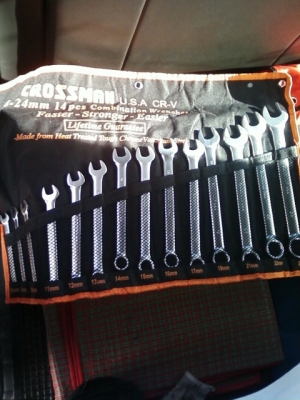 ขายชุดประแจแหวนข้างของใหม่ crossman USA .  8,9,10,11,12,13,14,15,16,17,19,21,22,24 ราคา 1450 บาท