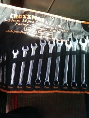 ขายชุดประแจแหวนข้างของใหม่ crossman USA .  8,9,10,11,12,13,14,15,16,17,19,21,22,24 ราคา 1450 บาท