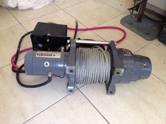 ขาย Winch motor 12 VDC ใช้ยกของ สภาพสวย พร้อมใช้งาน