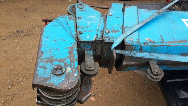 เครน TADANO 5 ตันท้องวี (5เหลี่ยม) ยาว4ปอก 3ชัก ใช้งานปกติ เพิ่งยกลงจากรถ บูมสภาพดี ไม่คดไม่งอ