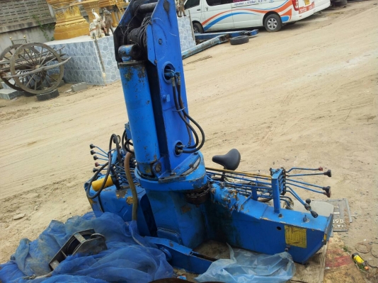 เครน TADANO 5 ตันท้องวี (5เหลี่ยม) ยาว4ปอก 3ชัก ใช้งานปกติ เพิ่งยกลงจากรถ บูมสภาพดี ไม่คดไม่งอ