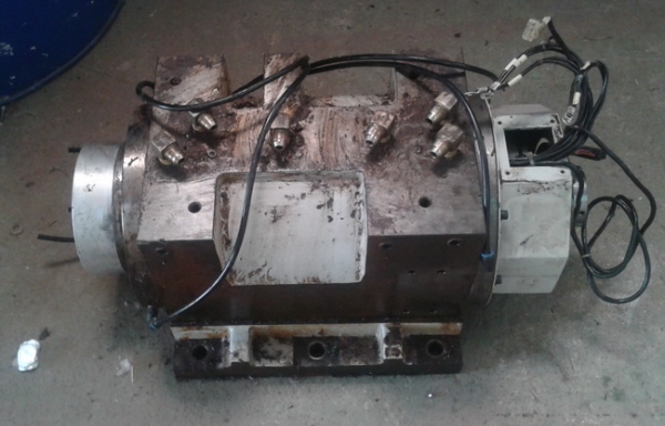 ขายชิ้นส่วนเครื่องจักรครับ BALL SCREWS,Spindle CNC lathe