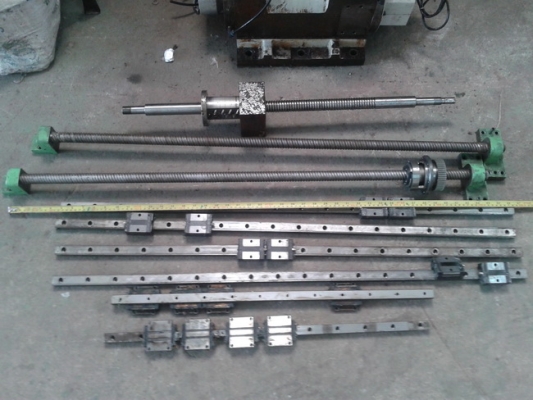 ขายชิ้นส่วนเครื่องจักรครับ BALL SCREWS,Spindle CNC lathe ขายชิ้นส่วนเครื่องจักรครับ BALL SCREWS,Spindle CNC lathe