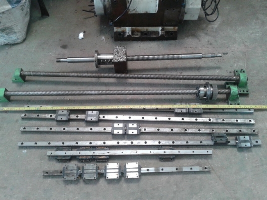 ขายชิ้นส่วนเครื่องจักรครับ BALL SCREWS,Spindle CNC lathe ขายชิ้นส่วนเครื่องจักรครับ BALL SCREWS,Spindle CNC lathe