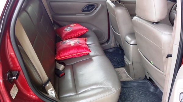 FORD ESCAPE 30 V6 AT ตัว top LPG เเล้ว เอ็นนีจี้ FORD ESCAPE 30 V6 AT ตัว top LPG เเล้ว เอ็นนีจี้