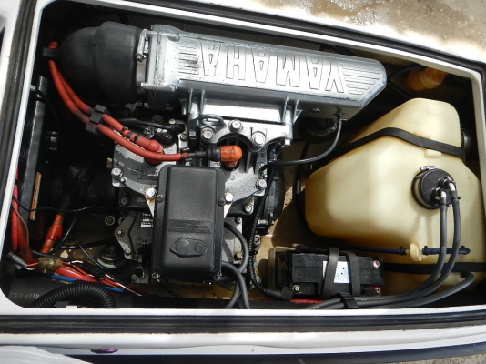 ขายเจ็ทสกี SUPERJET SKI เรือยืน YAMAHA 650 ขายเจ็ทสกี SUPERJET SKI เรือยืน YAMAHA 650