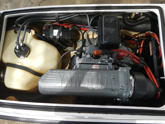 ขายเจ็ทสกี SUPERJET SKI เรือยืน YAMAHA 650 ขายเจ็ทสกี SUPERJET SKI เรือยืน YAMAHA 650