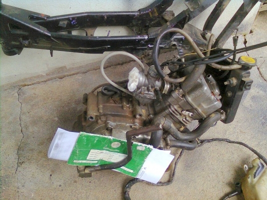 ขายเครื่อง sonic พร้อมคาบูและชุดไฟ+ทะเบียนโอน 5,000บาท