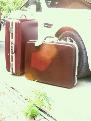 กระเป๋าชายใหญ่แห่งบ้านทรายทอง คู่ละ1800.-ด่วนๆ