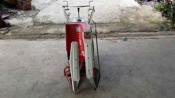 รถเกี่ยวข้าวเดินตามแบบมัดข้าวในตัว YANMAR เก่าญี่ปุ่น สภาพสวย เครื่องพร้อมใช้งาน รถเกี่ยวข้าวเดินตามแบบมัดข้าวในตัว YANMAR เก่าญี่ปุ่น สภาพสวย เครื่องพร้อมใช้งาน