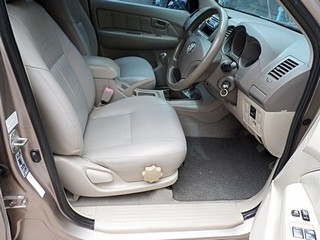 TOYOTA VIGO D4D Double Cab E 2.5 MT ปี 2006 ขายถูก จัดไฟแนนซ์ได้ค่ะ T.086-527-9533