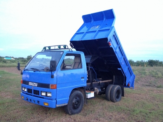 NKR ดั๊มพ์ ตัวสั้น 100 แรง รถบ้านพร้อมใช้งาน