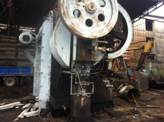 ขายเครื่องตัดเหล็กขนาดใหญ่ เหมาะสำหรับใช้งานในโรงเหล็ก