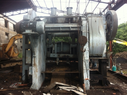 ขายเครื่องตัดเหล็กขนาดใหญ่ เหมาะสำหรับใช้งานในโรงเหล็ก