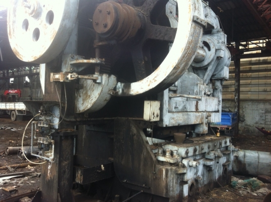 ขายเครื่องตัดเหล็กขนาดใหญ่ เหมาะสำหรับใช้งานในโรงเหล็ก