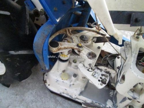 รถเกี่ยวข้าวเดินตาม !!!!  ISEKI    SL35   รหัสสินค้า : 14001681  หรือเพิ่มเติมไดที่ www.nihonmono.com