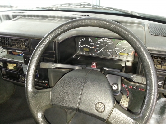 ขาย vwตู้caravelle พร้อมใช้ ติดแก๊สlpgหัวฉีด ราคา90000บาท