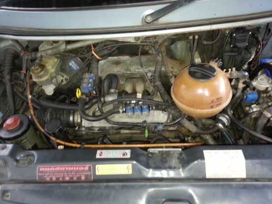 ขาย vwตู้caravelle พร้อมใช้ ติดแก๊สlpgหัวฉีด ราคา90000บาท