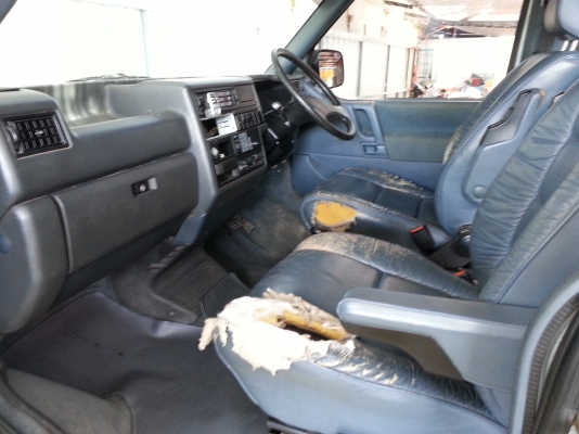 ขาย vwตู้caravelle พร้อมใช้ ติดแก๊สlpgหัวฉีด ราคา90000บาท