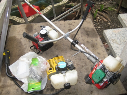 ขายเหมาเครื่องตัดหญ้า 4,500 เหลือ 3,500 ตามรูปครับ