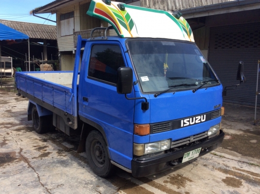 ขาย6ล้อNKR จดทะเบียนปี48 แหนบหน้า-หลัง เครื่อง110แรง พวงมาลัยพาว์เวอร์ กะบะยาว 3ม. พื้นปูเหรด แอร์เย็น เครื่องดี ยางดี ครัทสีสวย ขับดีมากๆ ขาย 270,000บาท