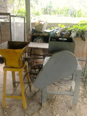 ประมูลเครื่องอัดถ่าน 2หัว 8เกียร์ วันละ 2ตัน