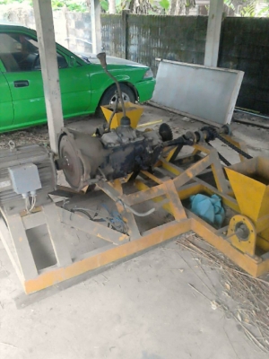 ประมูลเครื่องอัดถ่าน 2หัว 8เกียร์ วันละ 2ตัน