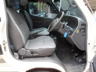 TOYOTA HIACE 3.0 GL MT ปี 2002 จัดไฟแนนซ์ได้ ดาวน์ 8,000 T.086-527-9533